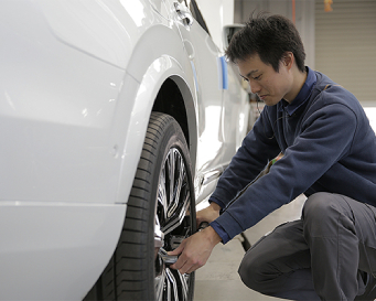 岐阜県岐阜市 自動車整備士 安全に働ける環境をご用意しております 福利厚生も充実です 日の丸興業株式会社 岐阜県の求人情報 カーワークアシスト 自動車 業界の求人ならカーワク