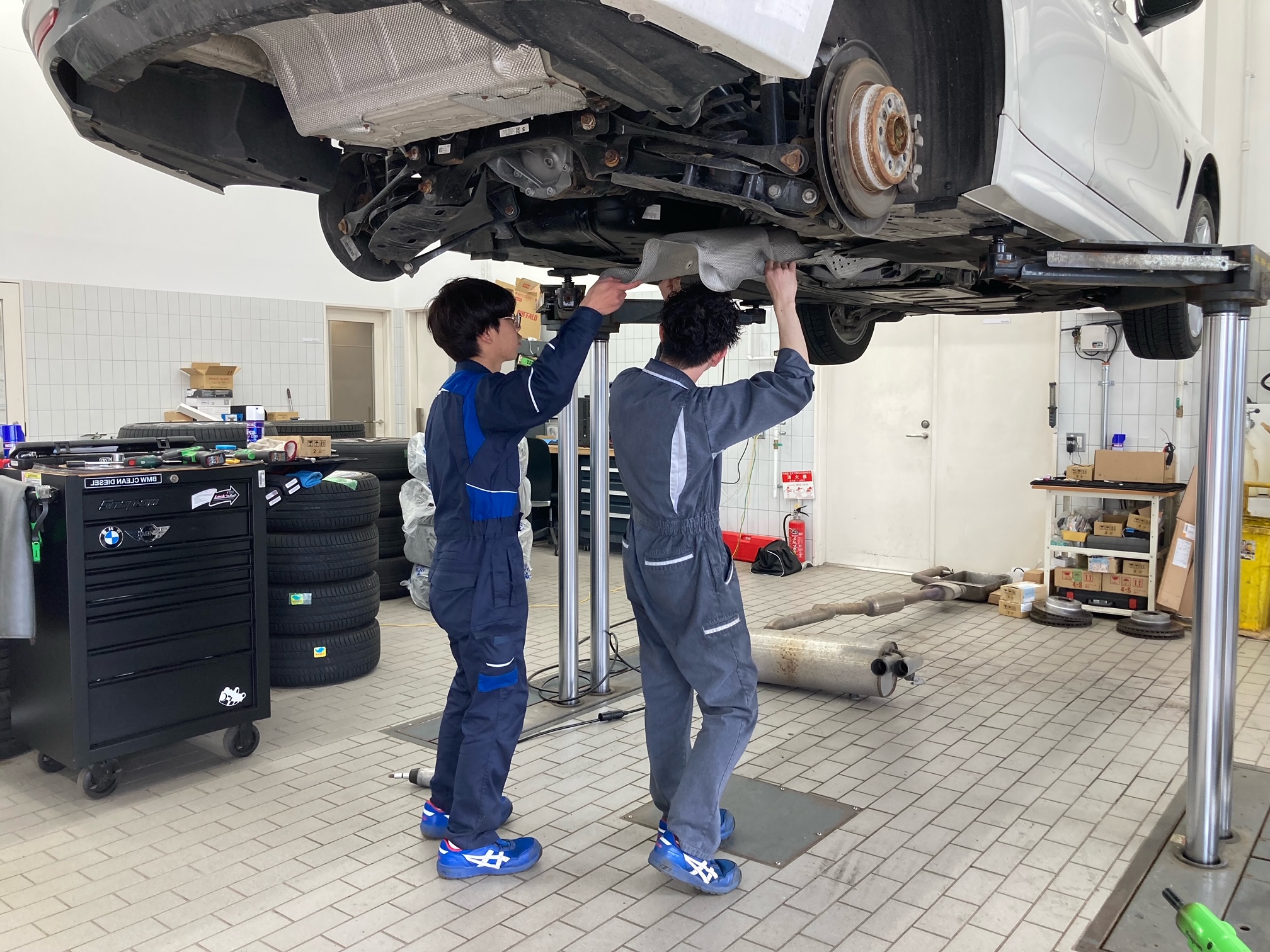 最新のデザイン BMW 自動車 整備士 作業着 つなぎ | www.barkat.tv